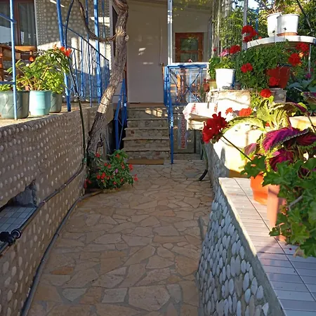 Guest house Relaxation Place Himare
